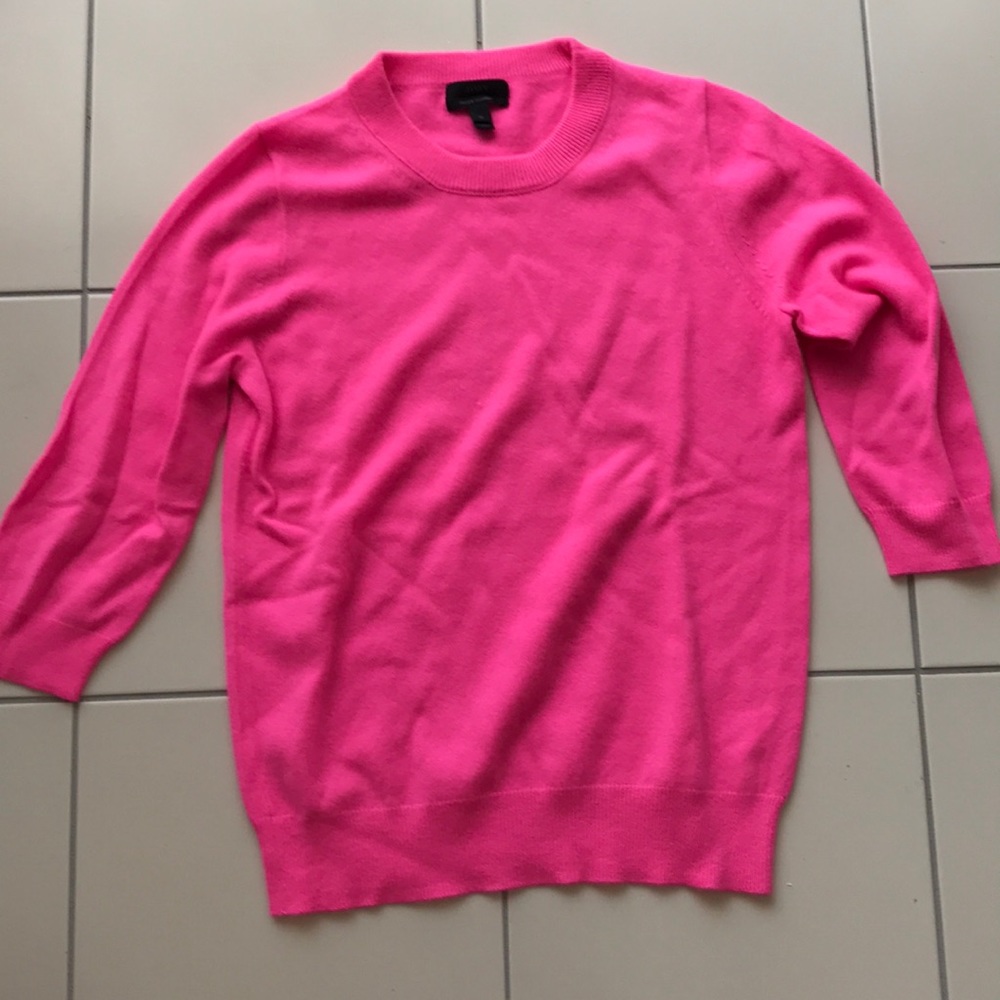 Cashmere pink sweater